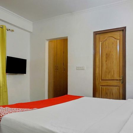 Oyo Flagship 592 Hauz Khas Village New Delhi Exterior foto
