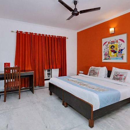 Oyo Flagship 592 Hauz Khas Village New Delhi Exterior foto