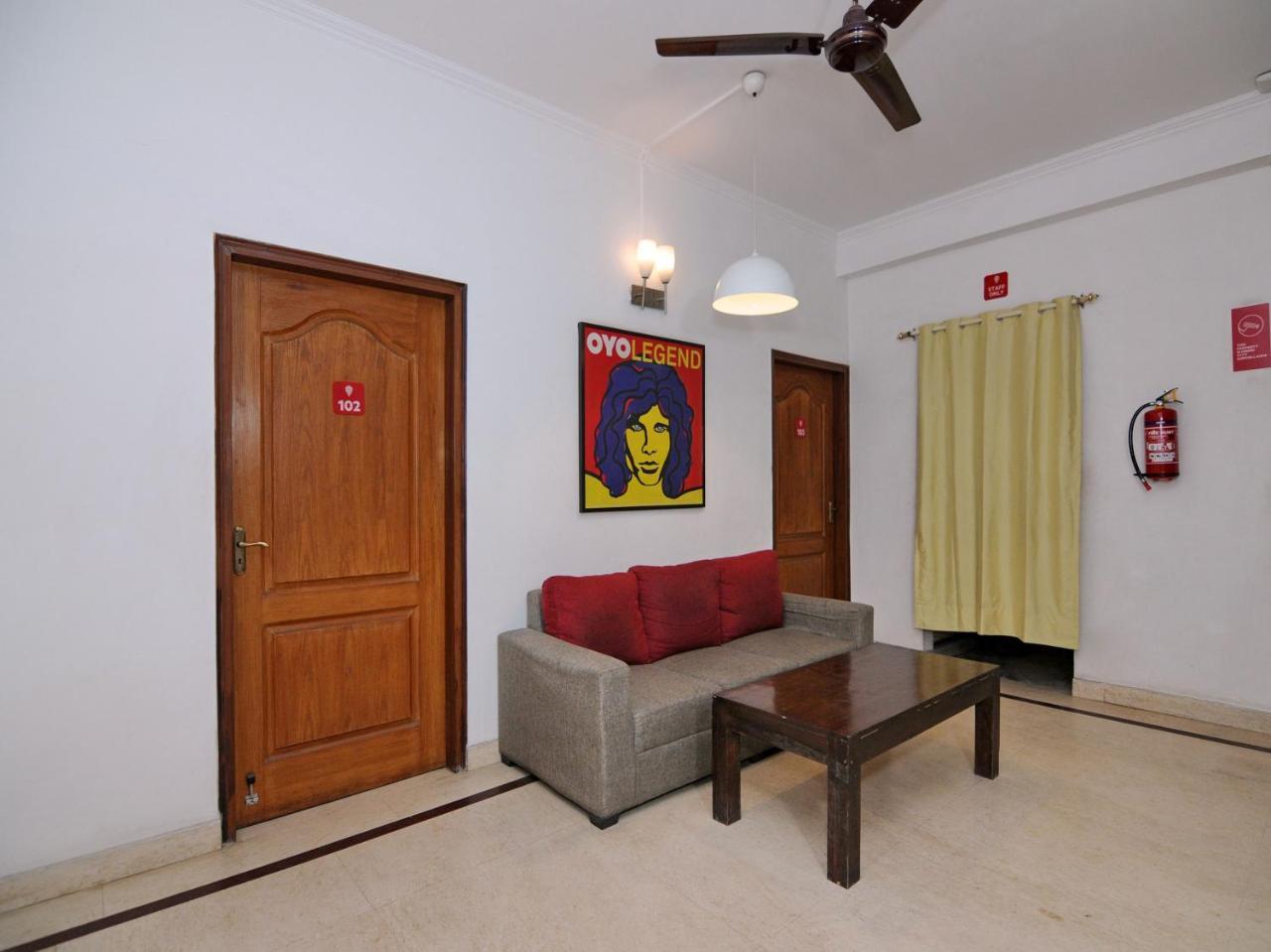 Oyo Flagship 592 Hauz Khas Village New Delhi Exterior foto