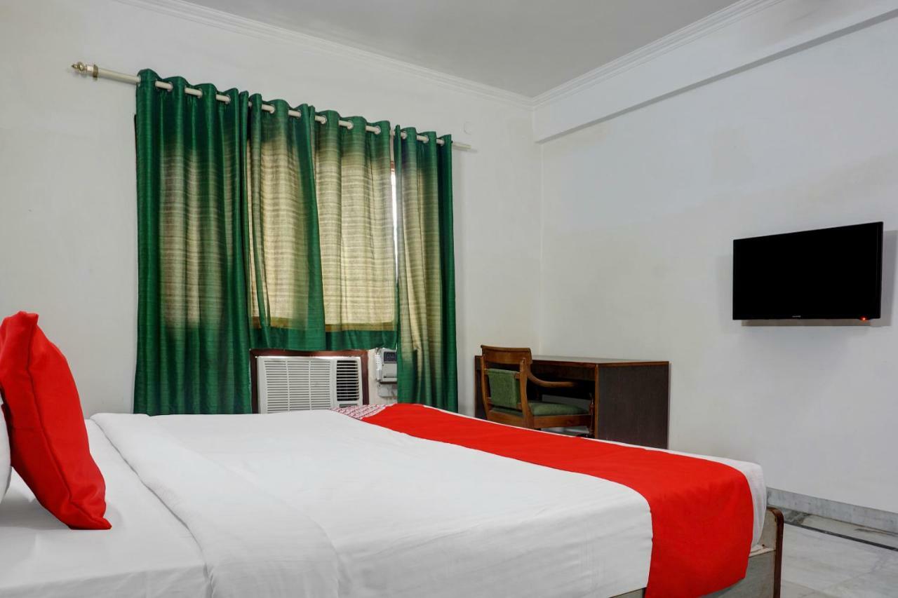 Oyo Flagship 592 Hauz Khas Village New Delhi Exterior foto