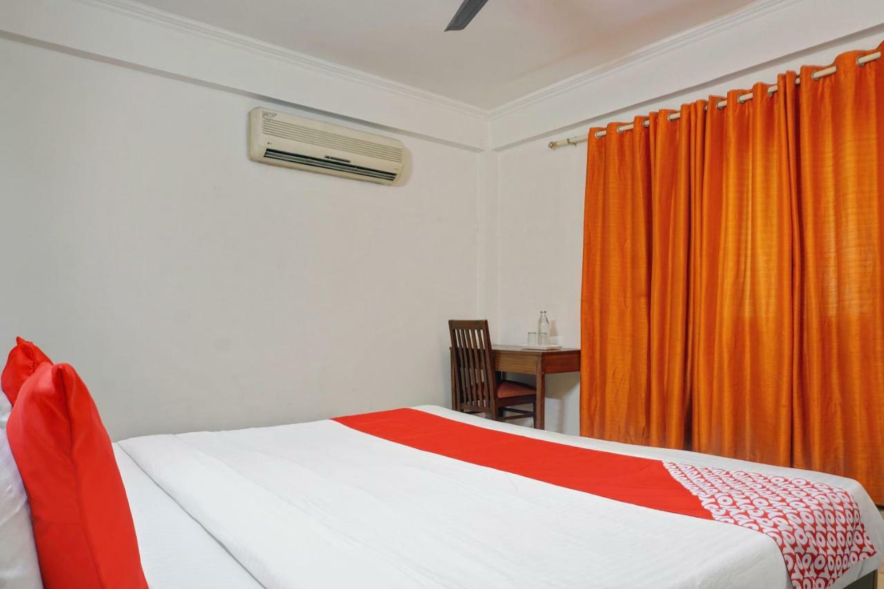 Oyo Flagship 592 Hauz Khas Village New Delhi Exterior foto