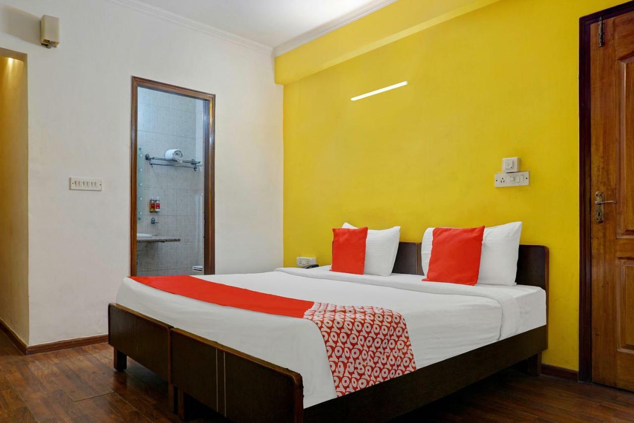 Oyo Flagship 592 Hauz Khas Village New Delhi Exterior foto